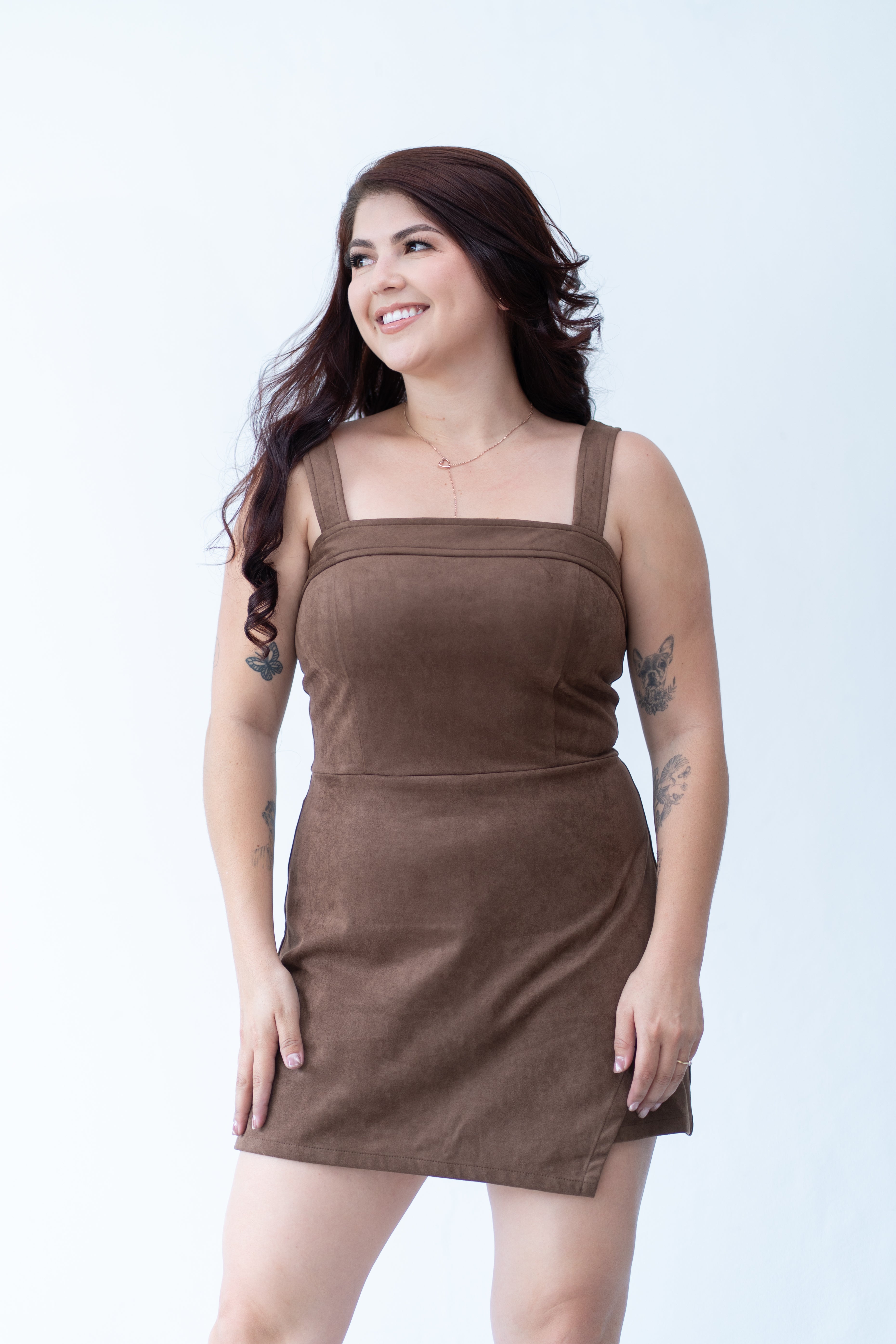 Vestido/skort corto tipo gamuza- Café