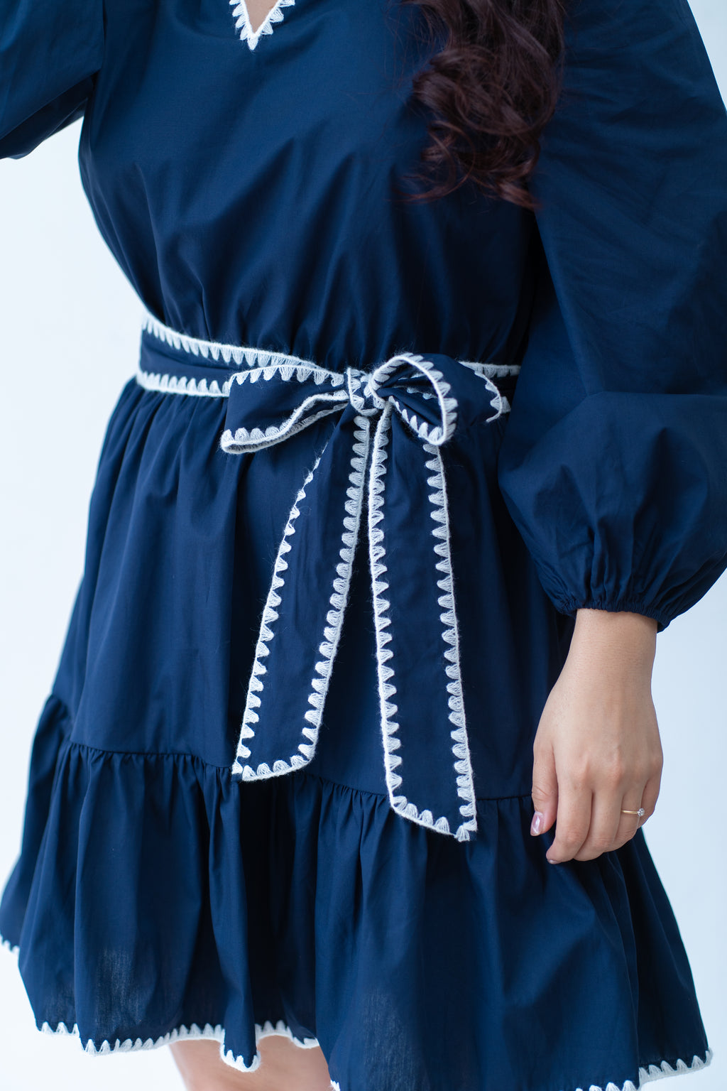 Vestido azul oscuro con Lazo a la cintura