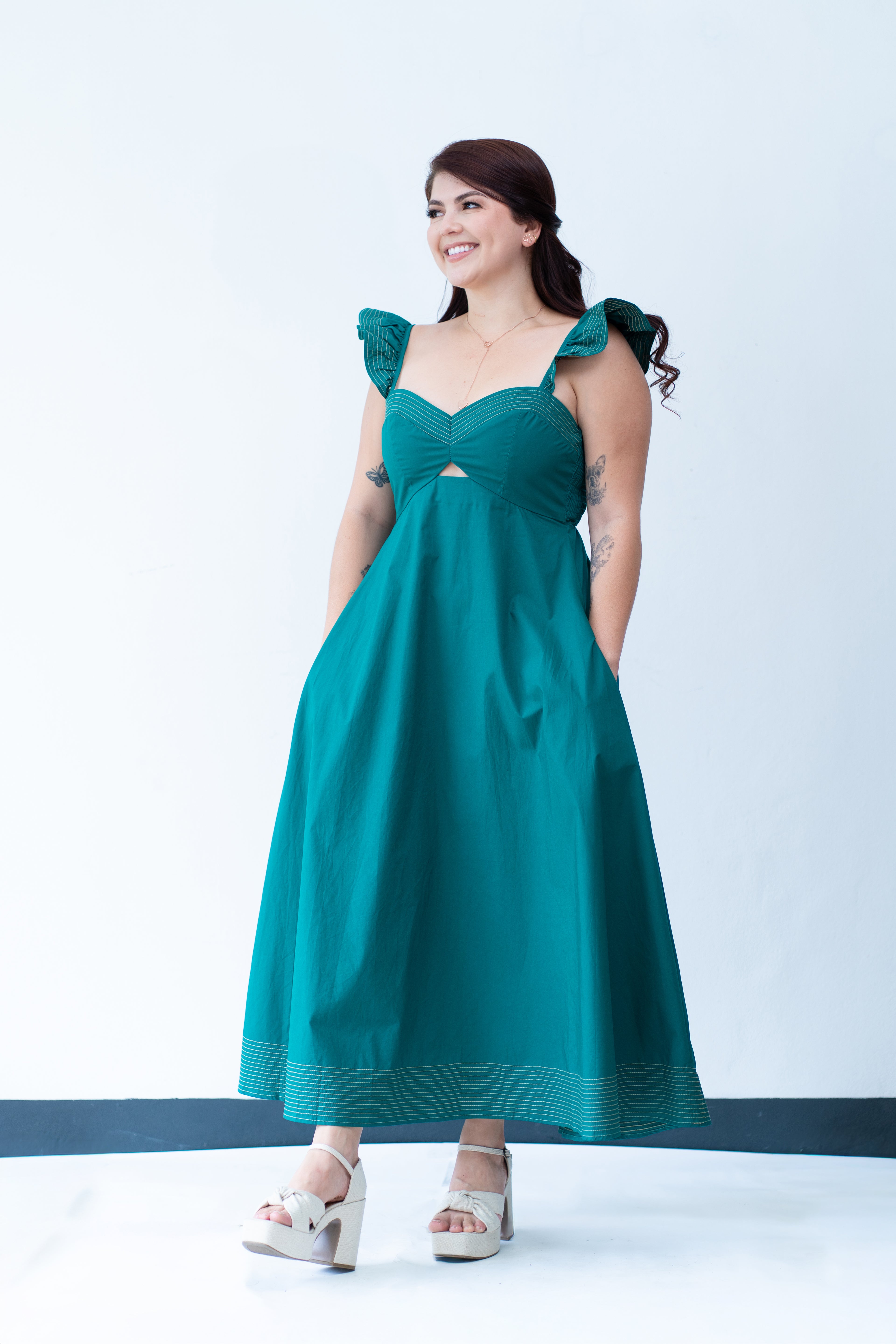 Vestido verde con escote corazón