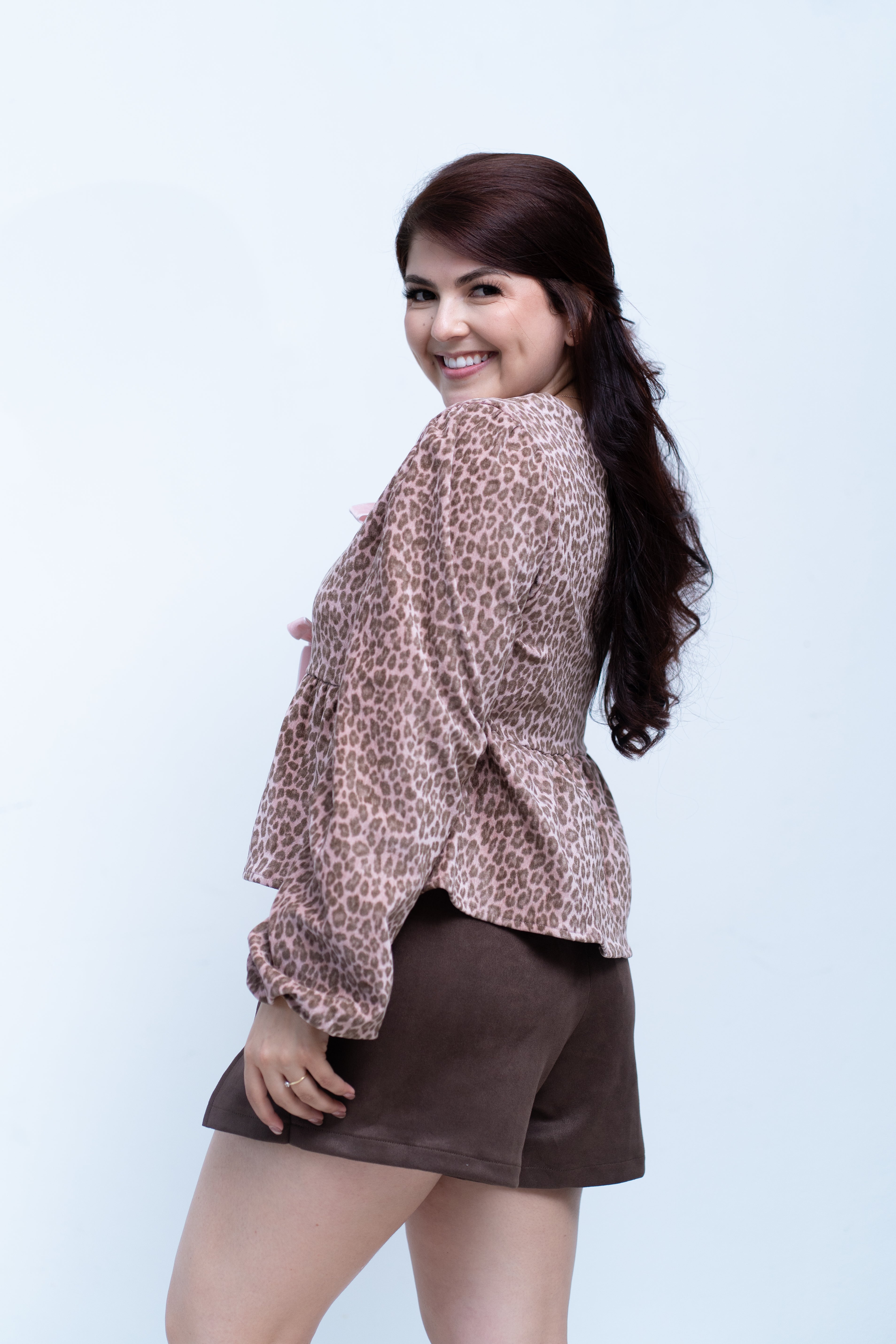 Blusa animal print con dos lazos